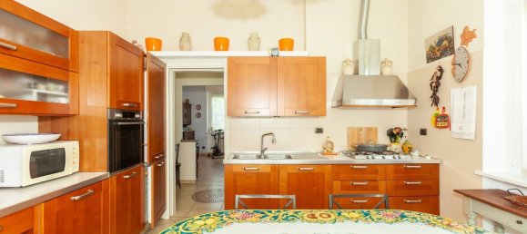 7-Zimmer Villa in Gazzada Schianno, Italy, Nr. 312017 42