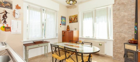 7-Zimmer Villa in Gazzada Schianno, Italy, Nr. 312017 38