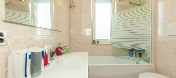 7-Zimmer Villa in Gazzada Schianno, Italy, Nr. 312017 26