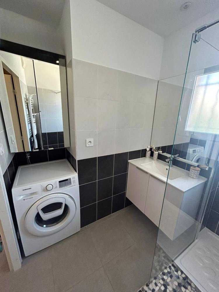 2 bedrooms Apartment in Allauch, France No. 334238