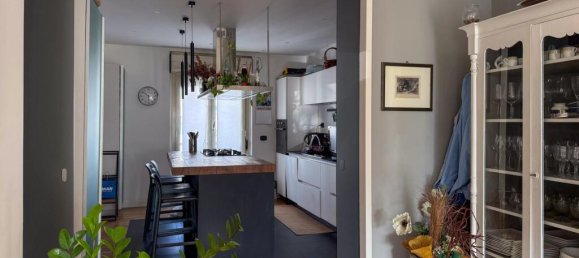 3 bedrooms Apartment in Palermo, Italy No. 329335 4