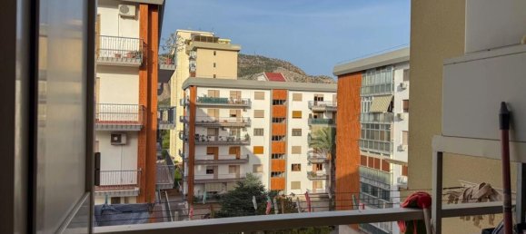 3 bedrooms Apartment in Palermo, Italy No. 329335 7