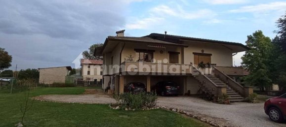 Villa de 4 dormitorios en Udine, Italy No. 21178 2