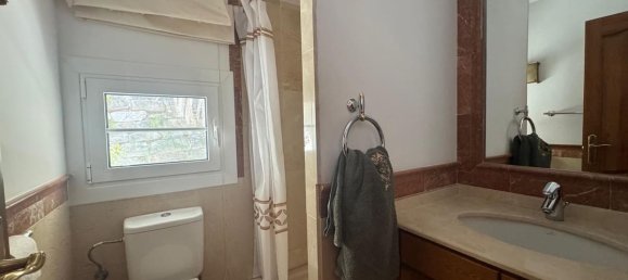 Villa de 3 dormitorios en Istán, Spain No. 180825 32