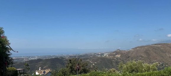 Villa de 3 dormitorios en Istán, Spain No. 180825 2