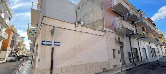 1 bedroom Apartment in Manfredonia, Italy No. 23456 5