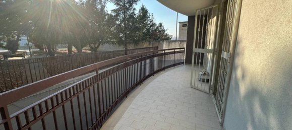 3 rooms Apartment in Bitetto, Italy No. 104035 3