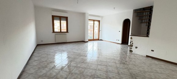 3غرفة منزل ذو طابقين في Fonte Nuova, Italy رقم 64550 2