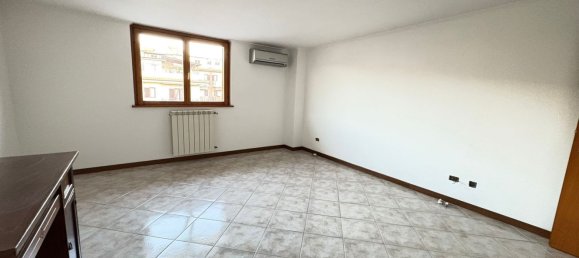 3غرفة منزل ذو طابقين في Fonte Nuova, Italy رقم 64550 15