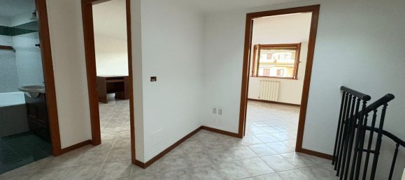 3غرفة منزل ذو طابقين في Fonte Nuova, Italy رقم 64550 9