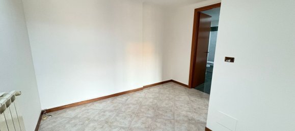3غرفة منزل ذو طابقين في Fonte Nuova, Italy رقم 64550 11