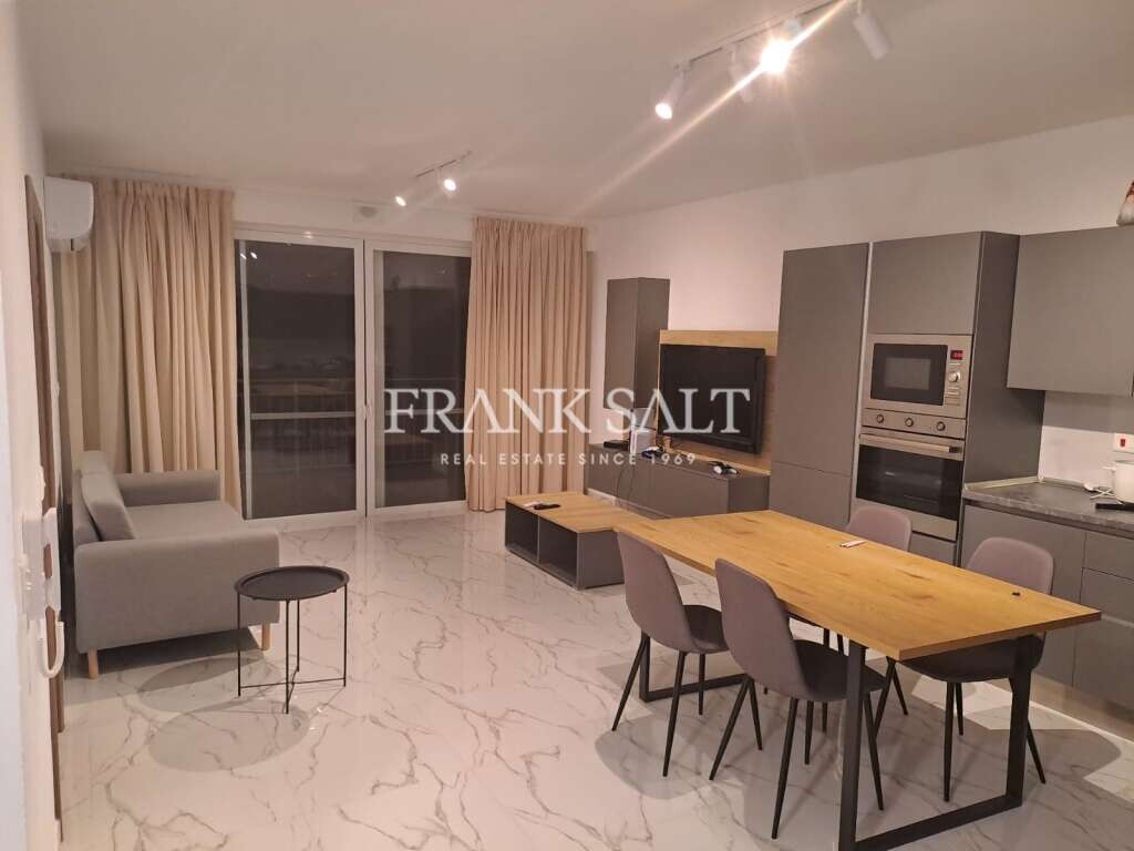 Квартира с 2 спальнями в Виктория, Мальта № 6177