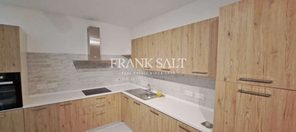 2 bedrooms Apartment in Valletta, Malta No. 7483 18