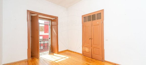 351m² Building in Lagoa, Portugal No. 60904 15