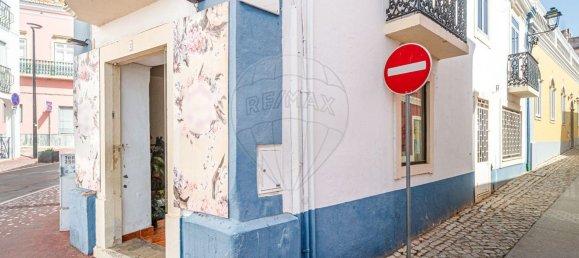 351m² Building in Lagoa, Portugal No. 60904 2