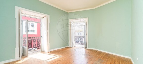 351m² Building in Lagoa, Portugal No. 60904 10