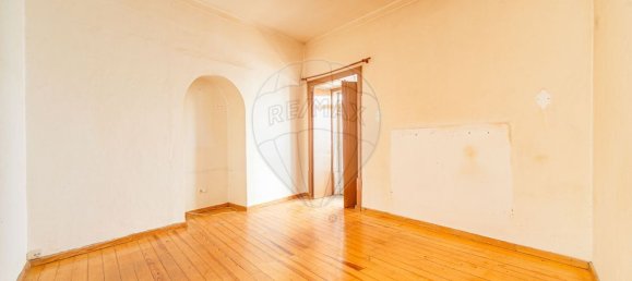 351m² Building in Lagoa, Portugal No. 60904 6