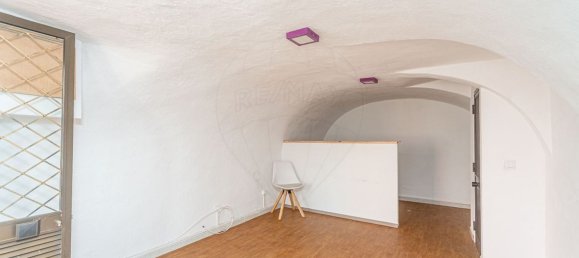 351m² Building in Lagoa, Portugal No. 60904 37