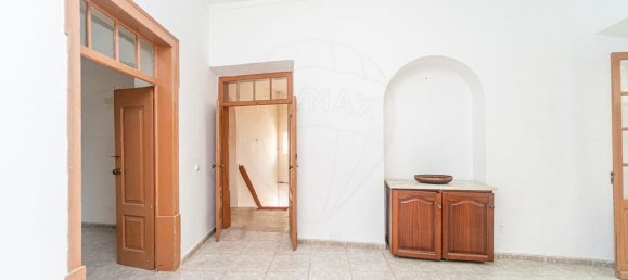 351m² Building in Lagoa, Portugal No. 60904 25