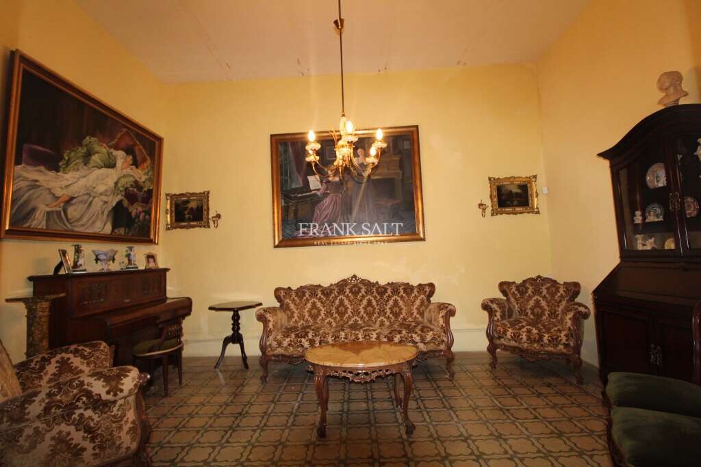 Adosado de 4 dormitorios en Victoria, Malta No. 537