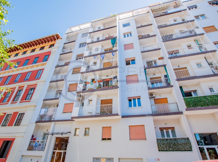 Квартира с 2 спальнями в Триест, Италия № 310481