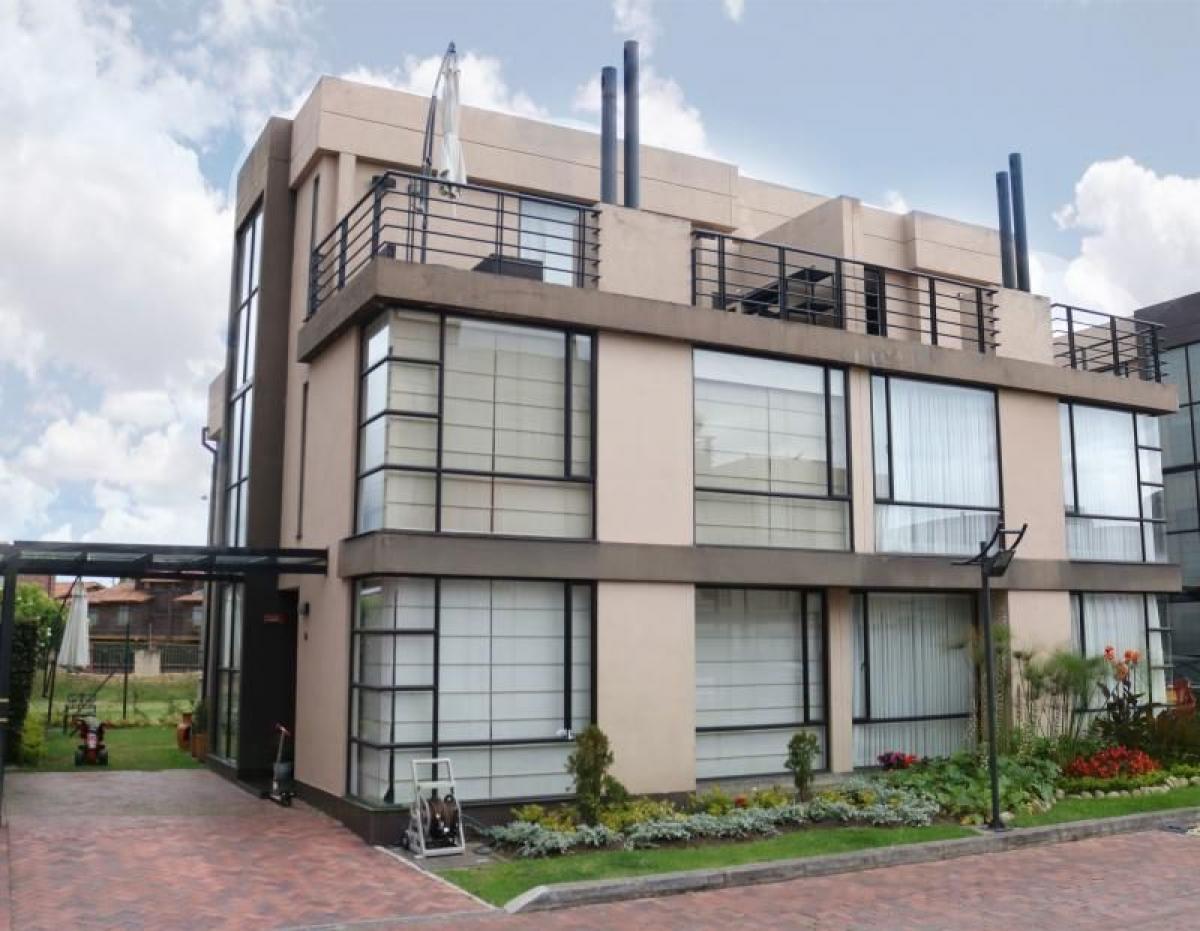 4 bedrooms House in Cundinamarca, Colombia No. 8794