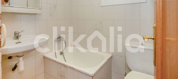 Apartamento de 4 dormitorios en Barcelona, Spain No. 168213 14