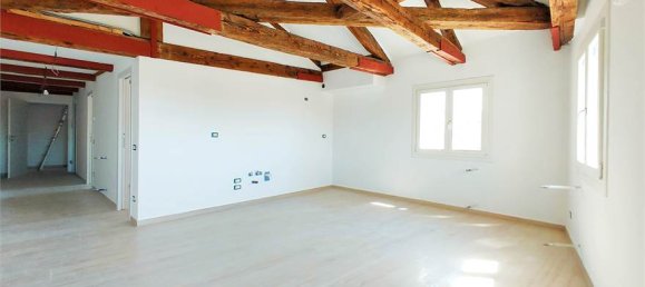 3 Schlafzimmer Penthouse in Venice, Italy, Nr. 61549 9