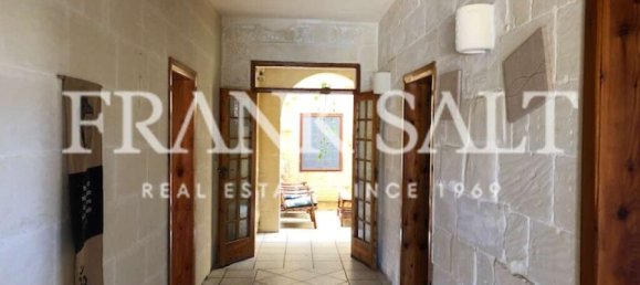 3 bedrooms Farm in Victoria, Malta No. 5420 4