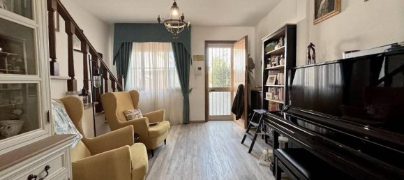 Casa de 4 habitaciónes en Pisa, Italy No. 32095 8