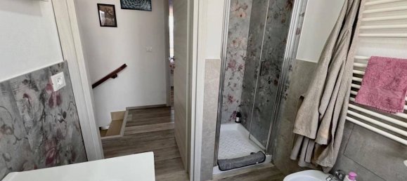 Casa de 4 habitaciónes en Pisa, Italy No. 32095 6