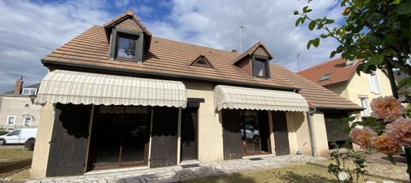 3 bedrooms House in Montargis, France No. 266159 2