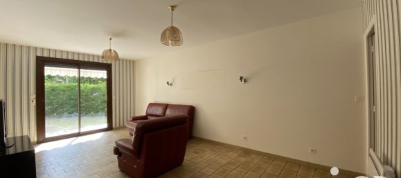 3 bedrooms House in Montargis, France No. 266159 5