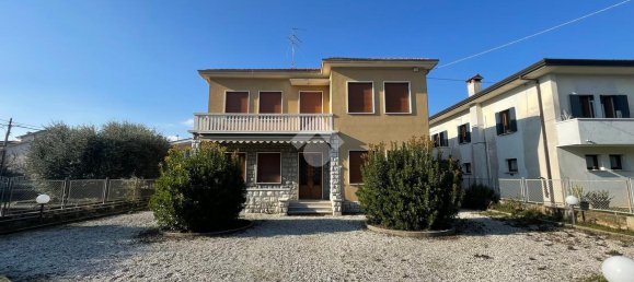 Villa de 4 divisões em Vittorio Veneto, Italy N.º 7303 3