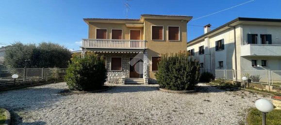 Villa de 4 divisões em Vittorio Veneto, Italy N.º 7303 4