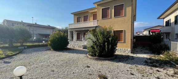 Villa de 4 divisões em Vittorio Veneto, Italy N.º 7303 5