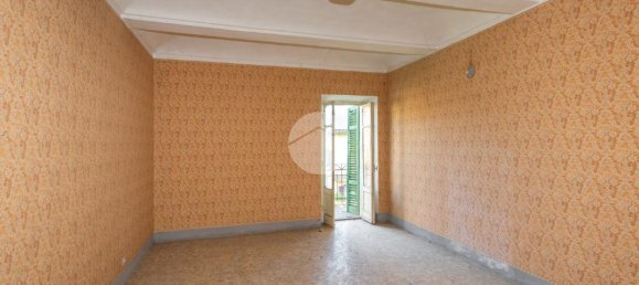 3 bedrooms House in Montemagno, Italy No. 263978 15