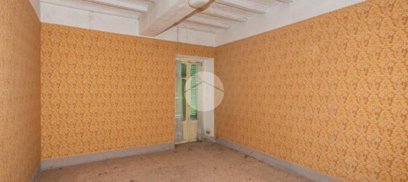 3 bedrooms House in Montemagno, Italy No. 263978 14