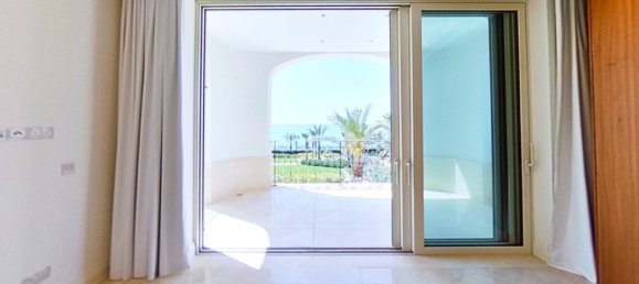 6 dormitorios villa en venta en Pervolia, Larnaka, Cyprus № 26492 10