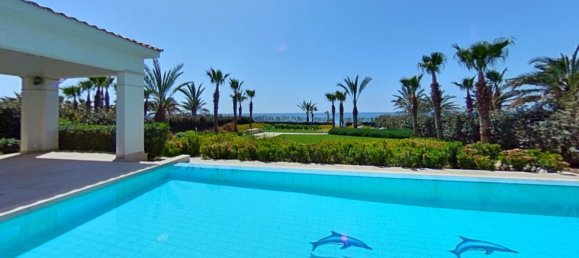 6 dormitorios villa en venta en Pervolia, Larnaka, Cyprus № 26492 4