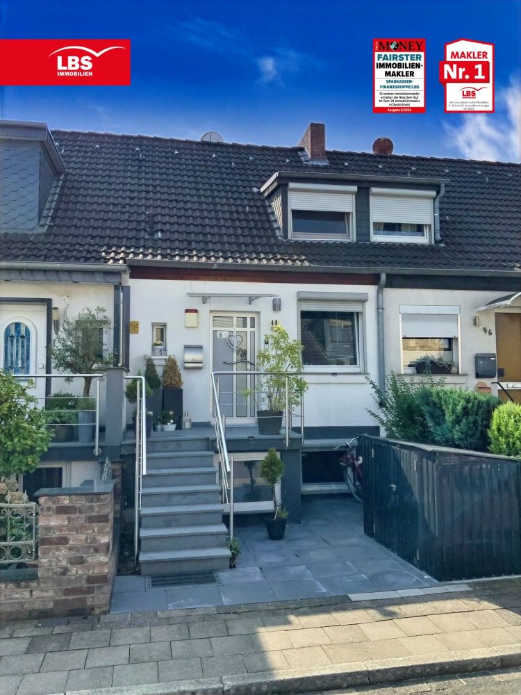 3 bedrooms Townhouse in Dusseldorf, Germany No. 95534
