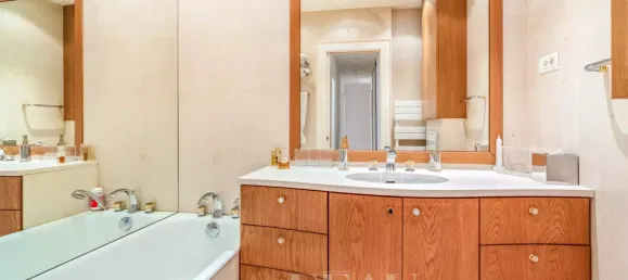 3 غرف نوم شقة في Neuilly-sur-Seine, France رقم 329257 10