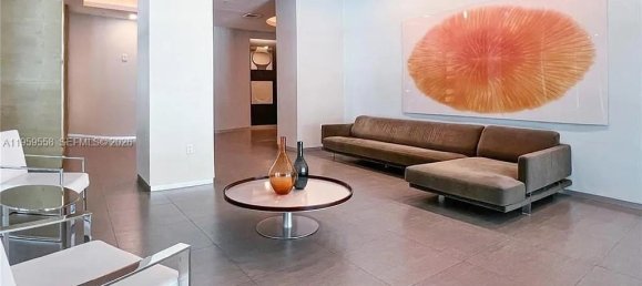 1 Schlafzimmer Gewerbliche Immobilien in Miami, USA, Nr. 615716 2