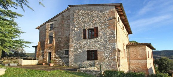 25 rooms House in Corciano, Italy No. 55857 2