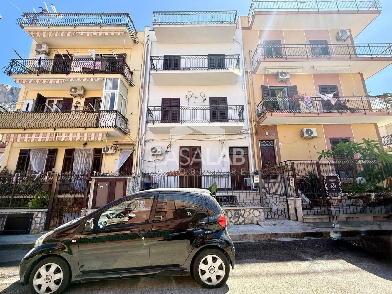 Квартира с 3 спальнями в Капачи, Италия № 376642