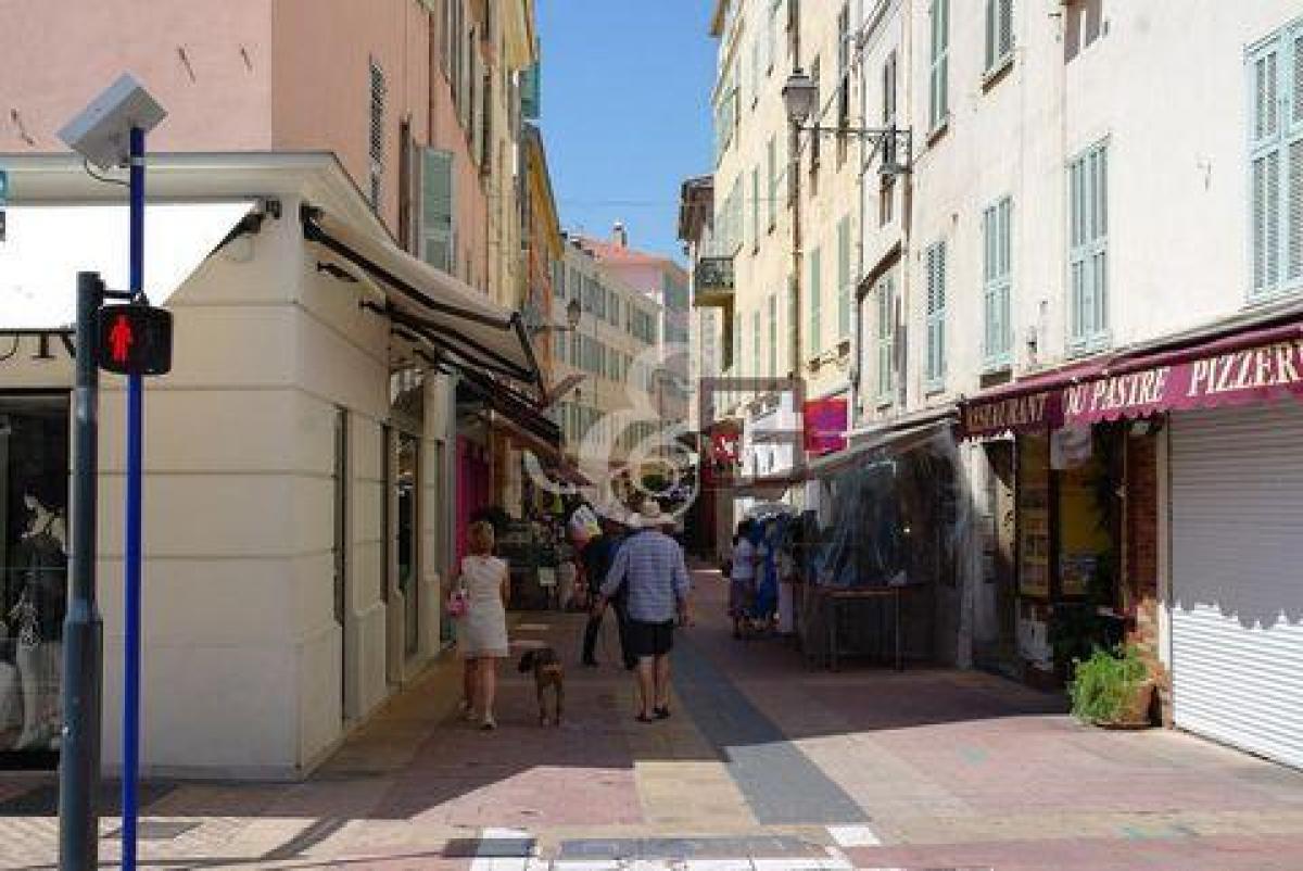Laden in Menton, France 40m², Nr. 18357