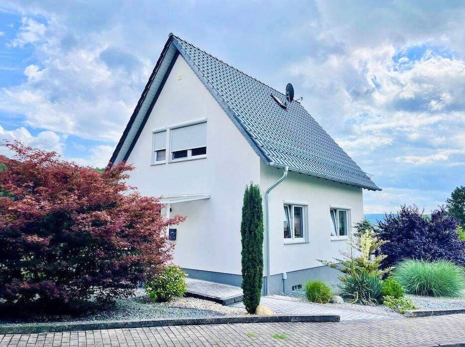 Дом с 5 комнатами в Верра-Майснер, Германия № 245074