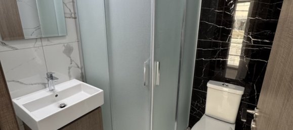 2 bedrooms Apartment in Larnaca, Cyprus No. 26143 8