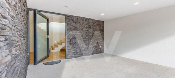 4 Schlafzimmer Haus in Madalena, Portugal, Nr. 136233 3