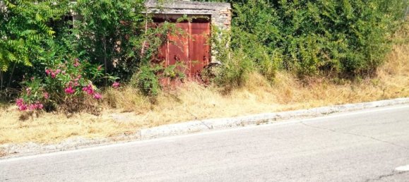 6 bedrooms House in Roccaspinalveti, Italy No. 352829 3